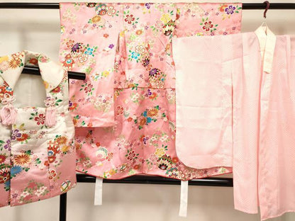 平和屋着物[]七五三　女の子　３歳　祝着　三つ身　長襦袢(単衣)・被布セット　鞠花文　金彩　逸品　DABC5138ma