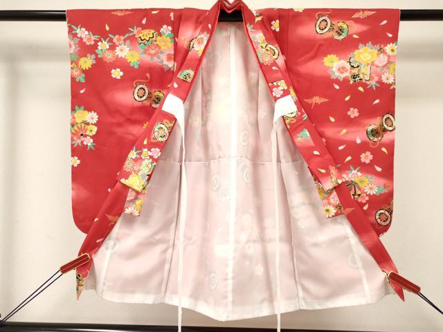平和屋着物[]七五三　女の子　３歳　祝着　三つ身　被布・巾着・髪飾りセット　折り鶴　御所車鼓花文　暈し染め　金彩　DABC5139ma