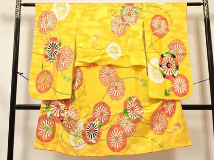 平和屋着物[]七五三　女の子　７歳　祝着　四つ身　長襦袢(単衣)セット　駒刺繍　源氏車花文　金彩　洗える着物　DABC5148ma