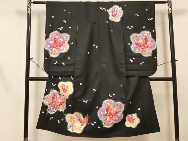 平和屋着物[]七五三　女の子　７歳　祝着　四つ身　襦袢(単衣・半衿刺繍)セット　花蝶文　暈し染め　黒地　金彩　DABC5150ma