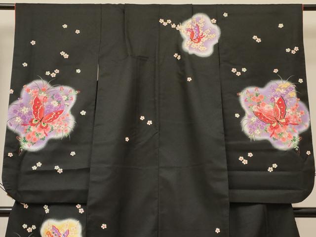平和屋着物[]七五三　女の子　７歳　祝着　四つ身　襦袢(単衣・半衿刺繍)セット　花蝶文　暈し染め　黒地　金彩　DABC5150ma