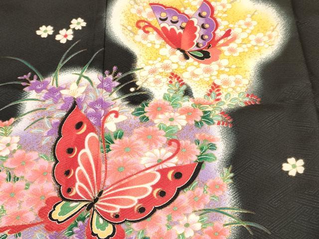 平和屋着物[]七五三　女の子　７歳　祝着　四つ身　襦袢(単衣・半衿刺繍)セット　花蝶文　暈し染め　黒地　金彩　DABC5150ma