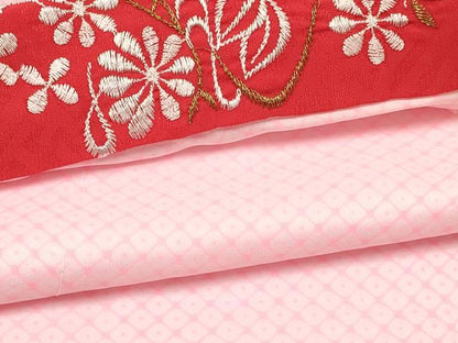平和屋着物[]七五三　女の子　３歳　祝着　三つ身　長襦袢(単衣・半衿刺繍)セット　糸車花蝶文　金銀彩　洗える着物　DABC5153ma