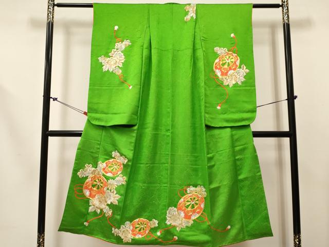 平和屋着物∵女の子 十三参り 子供 祝着・長襦袢(無双仕立て)セット 駒刺繍 総刺繍 源氏車花文 金銀糸 金通し地 逸品 DABC5159ma
