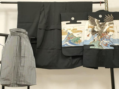 平和屋着物[]七五三　男の子　祝着・羽織・行灯袴セット　鷹　鷲　絵巻立波笹花文　金彩　DABC5168ma