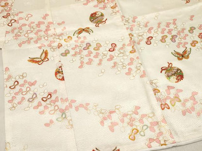 平和屋着物[]七五三　女の子　３歳　祝着　三つ身　長襦袢(単衣・半衿刺繍)・被布セット　鞠花蝶文　金彩　逸品　DABC5174ma