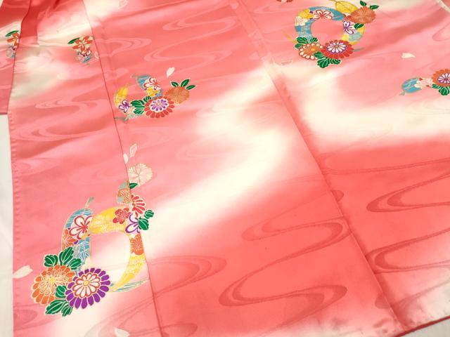 平和屋着物[]女の子　３歳　祝着　三つ身　羽根花文　暈し染め　金彩　逸品　DABC5190ma