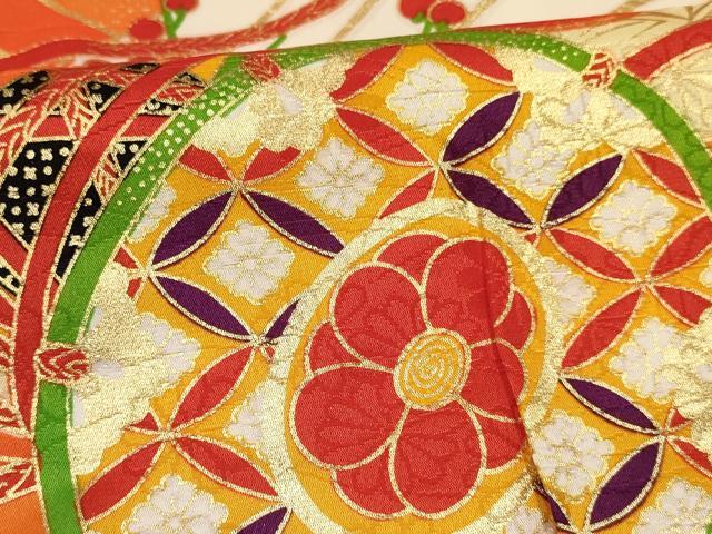 平和屋着物[]七五三　女の子　７歳　祝着　四つ身　襦袢付き　駒刺繍　鼓花文　金彩　逸品　DABC5203ma