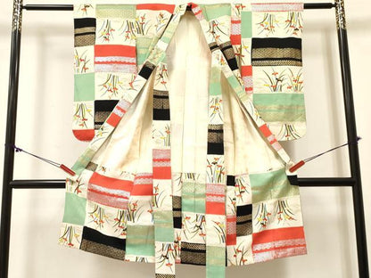 平和屋着物[]七五三 女の子 ７歳 祝着 四つ身 杜若 カキツバタ 金銀彩 逸品 DABC5225ma