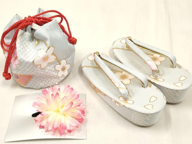 平和屋着物[]七五三　女の子　３歳　祝着　三つ身　長襦袢(単衣)・被布・草履・小物セット　鈴花文　金彩　箱付き　DABC5316ma