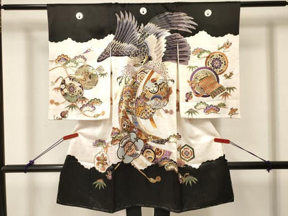 平和屋着物[]お宮参り　男の子　祝着　産着　初着　のしめ　鷹　鷲　雪輪笹松文　金彩　逸品　DABC5354ma