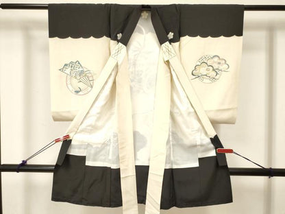 平和屋着物[]お宮参り　男の子　祝着　産着　初着　のしめ　駒刺繍　鼓扇面立波松文　金彩　逸品　DABC5380ma