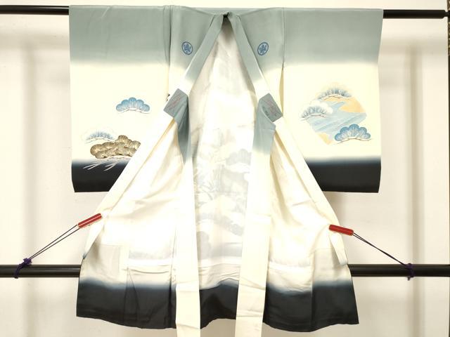平和屋着物[]お宮参り 男の子 祝着 産着 初着 のしめ 鷹 鷲 破れ色紙重ね風景松文 暈し染め 金彩 逸品 DABC5384ma