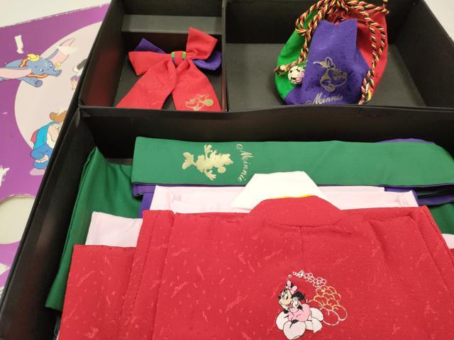 平和屋着物[]卒園式　女の子　子供　長襦袢(単衣・半衿刺繍)・行灯袴・巾着・髪飾りセット　キャラクター　金銀彩　箱付き　DABC5468ma