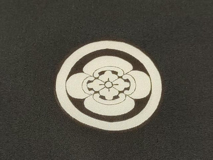平和屋着物[]お宮参り　男の子　祝着　産着　初着　のしめ　刺繍　鷹　鷲　流水松文　暈し染め　金彩　逸品　DABC5503ma