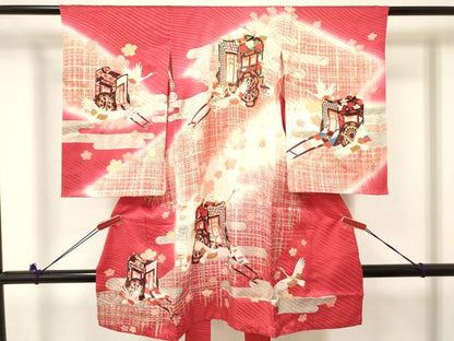 平和屋着物[]お宮参り 女の子 祝着 産着 初着 のしめ 駒刺繍 御所車飛鶴花文 暈し染め 金銀彩 逸品 DABC5515ma