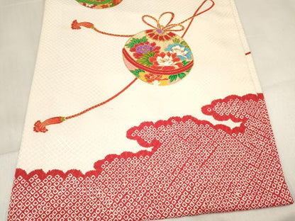 平和屋着物[]お宮参り　女の子　祝着　産着　初着　のしめ　駒刺繍　鞠花車文　金彩　逸品　DABC5516ma