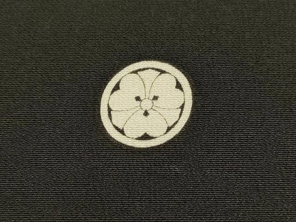 平和屋着物■豪華黒留袖　駒刺繍　花籠文　金彩　正絹　逸品　DABC6888fe