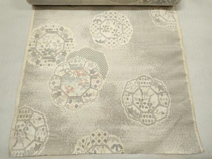 平和屋着物●本場大島紬　白大島　反物　着尺　120亀甲　花絵皿　逸品　未使用　DABC7135we