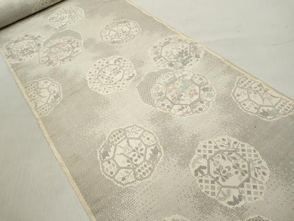 平和屋着物●本場大島紬　白大島　反物　着尺　120亀甲　花絵皿　逸品　未使用　DABC7135we