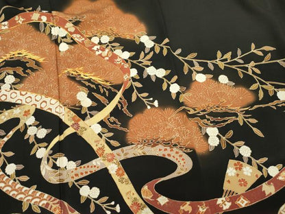 平和屋着物■豪華黒留袖 駒刺繍 鬘帯扇面花松文 金彩 正絹 逸品 DABC7973ya