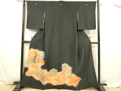 平和屋着物■豪華黒留袖 駒刺繍 吉祥花蝶文 暈し染め 金銀彩 正絹 逸品 DABC8265cm
