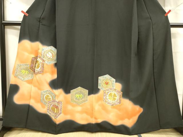平和屋着物■豪華黒留袖 駒刺繍 吉祥花蝶文 暈し染め 金銀彩 正絹 逸品 DABC8265cm