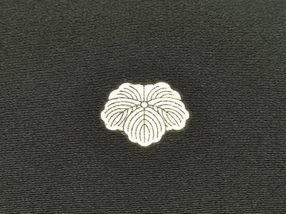 平和屋着物■豪華黒留袖 駒刺繍 吉祥花蝶文 暈し染め 金銀彩 正絹 逸品 DABC8265cm