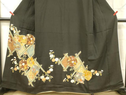 平和屋着物■豪華黒留袖 駒刺繍 草花文 金彩 三越扱い 正絹 逸品 DABC8379cm