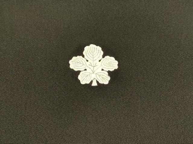 平和屋着物■豪華黒留袖　駒刺繍　草花文　金彩　正絹　逸品　DABC8501cm