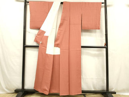 平和屋着物■上質な色無地 作家物 霞地紋 甚三紅色 正絹 逸品 DABC8748cm