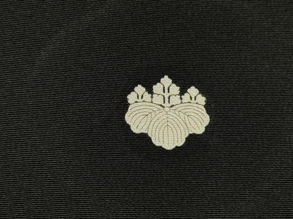平和屋着物■豪華黒留袖　駒刺繍　枝松文　暈し染め　金銀彩　正絹　逸品　DABC9083qa