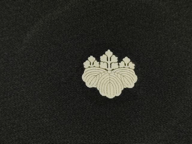 平和屋着物■豪華黒留袖　駒刺繍　枝松文　暈し染め　金銀彩　正絹　逸品　DABC9083qa