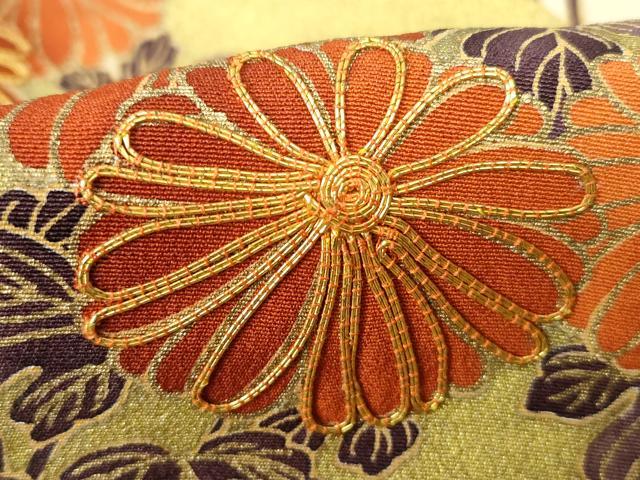平和屋着物■豪華黒留袖　作家物　駒刺繍　立波地紙花文　金彩　正絹　逸品　DABC9438qa