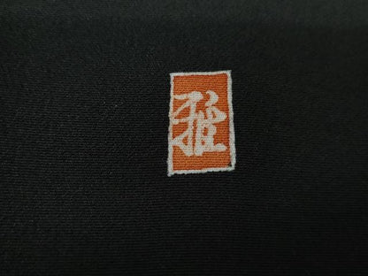 平和屋着物■豪華黒留袖　作家物　駒刺繍　立波地紙花文　金彩　正絹　逸品　DABC9438qa
