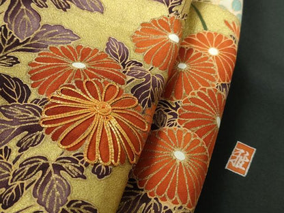 平和屋着物■豪華黒留袖　作家物　駒刺繍　立波地紙花文　金彩　正絹　逸品　DABC9438qa