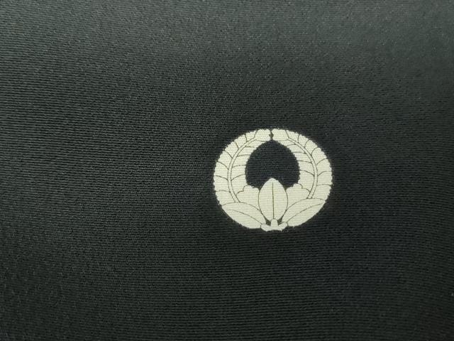 平和屋着物■豪華黒留袖　作家物　駒刺繍　立波地紙花文　金彩　正絹　逸品　DABC9438qa