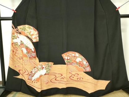 平和屋着物■豪華黒留袖　駒刺繍　扇面花鳥文　金彩　正絹　逸品　DABC9534qp