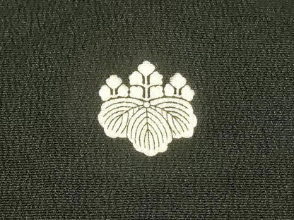 平和屋着物■豪華黒留袖　駒刺繍　扇面花鳥文　金彩　正絹　逸品　DABC9534qp