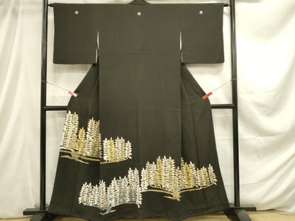 平和屋着物■豪華黒留袖　刺繍　樹林文　金銀彩　正絹　逸品　DABC9635qp