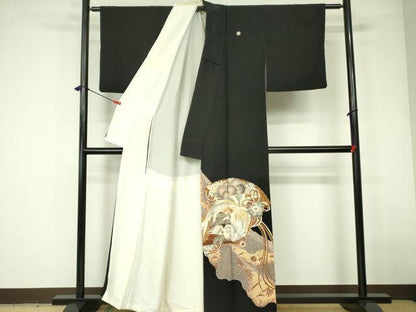 平和屋着物■豪華黒留袖　駒刺繍　宝尽くし檜扇花文　金彩　正絹　逸品　DABD0091op