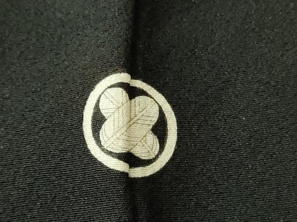 平和屋着物■豪華黒留袖　駒刺繍　宝尽くし檜扇花文　金彩　正絹　逸品　DABD0091op