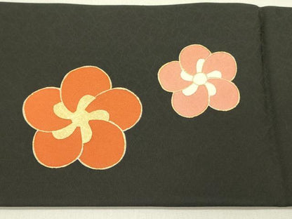 平和屋着物●塩瀬　九寸名古屋帯　駒刺繍　捻梅　黒地　金彩　正絹　逸品　未使用　DABD0131op