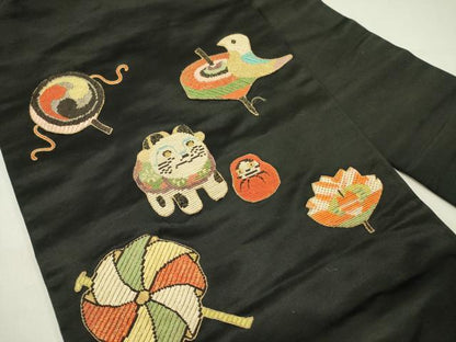平和屋着物●アンティーク　大正ロマン　九寸名古屋帯　駒刺繍　総刺繍　玩具文　黒地　金糸　正絹　逸品　DABD0272op