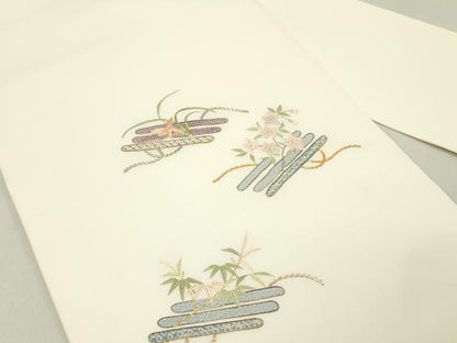 平和屋着物●塩瀬　九寸名古屋帯　駒刺繍　総刺繍　花筏　五泉　金糸　逸品　DABD0575op