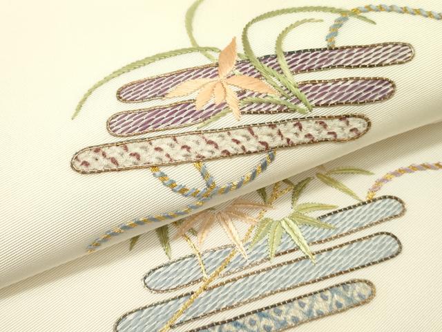平和屋着物●塩瀬　九寸名古屋帯　駒刺繍　総刺繍　花筏　五泉　金糸　逸品　DABD0575op