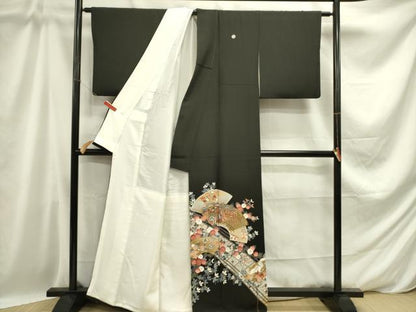 平和屋着物■豪華黒留袖　駒刺繍　地紙飛鶴花文　金彩　正絹　逸品　DABD0796op