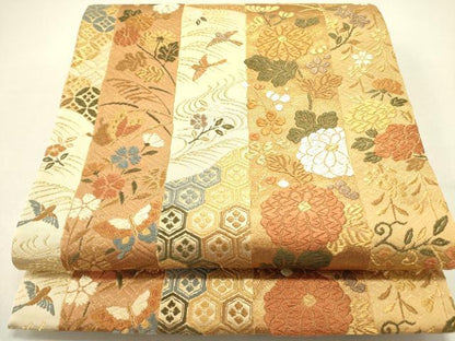 平和屋着物●六通柄袋帯　唐織　舞蝶間道　金糸　正絹　逸品　DABD0853op