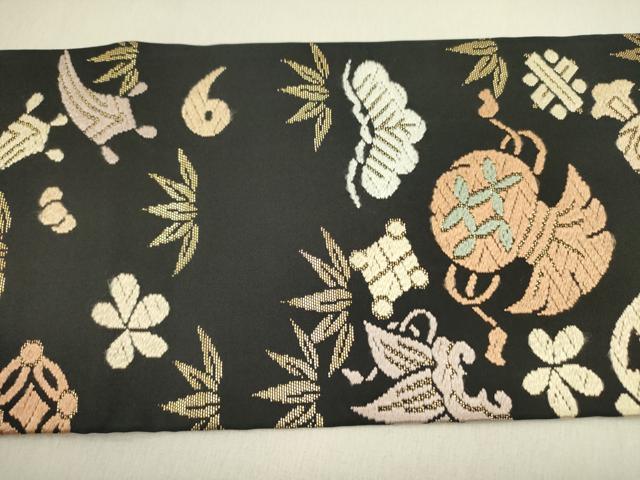 平和屋着物●九寸名古屋帯　唐織　宝尽くし花文　黒地　金糸　正絹　逸品　DABD0898op