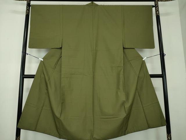 平和屋着物●男性　色無地　亀甲地紋　柳茶色　正絹　逸品　DABD1060ps